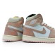 Женские кроссовки Nike Air Jordan 1 Retro High OG Washed Pink Woman